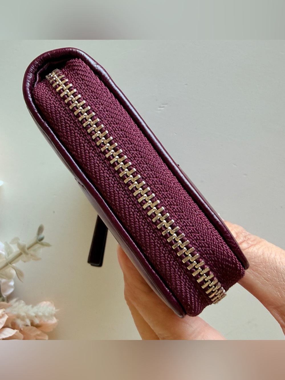 TORY BURCH Kira Diamond Quilt Small Zip Around Wallet BNWT - Picture 9 of 10